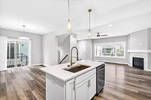 2817 Frisee Dr, Fitchburg, WI 53711 - Photo 16