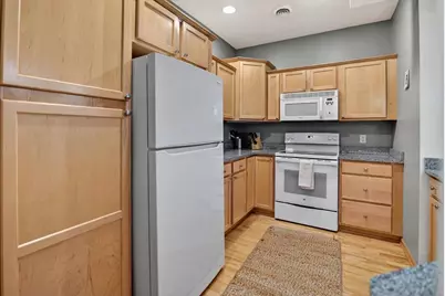 8242 Starr Grass Drive, Madison, WI 53719 - Photo 12