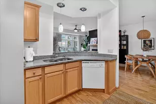 8242 Starr Grass Dr, Madison, WI 53719 - Photo 14