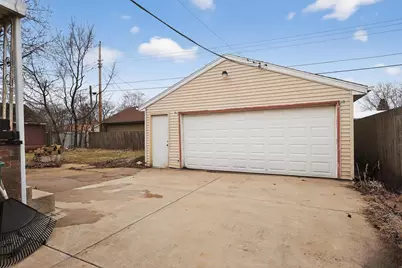 2020 S Cottage Avenue, Beloit, WI 53511 - Photo 4