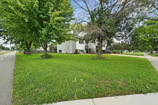 604 Robin Dr, Sun Prairie, WI 53590 - Photo 40