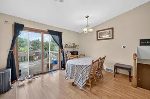 604 Robin Dr, Sun Prairie, WI 53590 - Photo 12