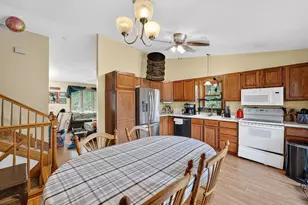 604 Robin Dr, Sun Prairie, WI 53590 - Photo 8