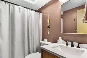 1014 Spaight St, Madison, WI 53703 - Photo 12