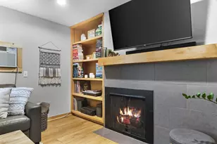 1014 Spaight St, Madison, WI 53703 - Photo 4