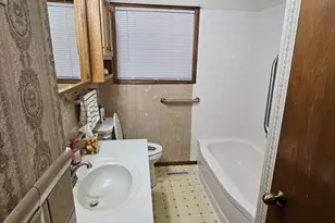 1925 Cleveland St, Beloit, WI 53511 - Photo 12