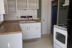 145 St Lo Dr, Prairie Du Chien, WI 53821 - Photo 2