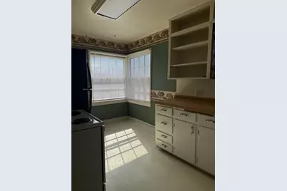 145 St Lo Drive, Prairie Du Chien, WI 53821 - Photo 4