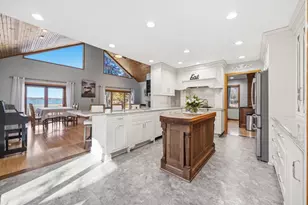 N4235 Hillside Ln, Cambridge, WI 53523 - Photo 4