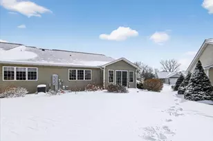 608 Springbrook Cir, DeForest, WI 53532 - Photo 44