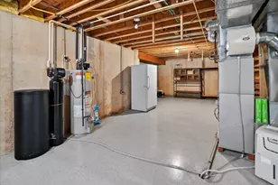 608 Springbrook Cir, DeForest, WI 53532 - Photo 38