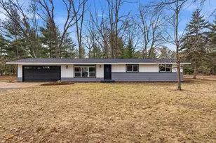 W5613 Cherokee Ln, New Lisbon, WI 53950 - Photo 8