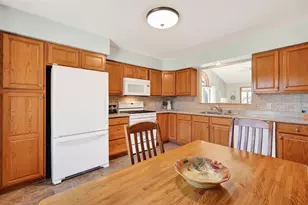 509 Westlawn Dr, Cottage Grove, WI 53527 - Photo 8