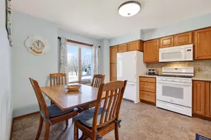 509 Westlawn Dr, Cottage Grove, WI 53527 - Photo 10