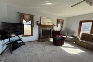 506 N Brooklyn Ave, Elroy, WI 53929 - Photo 14