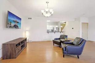 726 Clardell Dr, Sun Prairie, WI 53590 - Photo 6