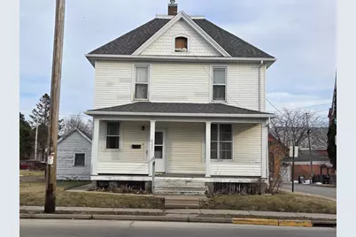 205 Chestnut Street, Platteville,  53818 - Photo 1