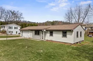 1310 W Circle Dr, Sparta, WI 54656 - Photo 46