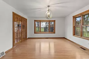 1310 W Circle Dr, Sparta, WI 54656 - Photo 12