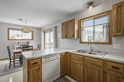 5121 Ridge Oak Drive, Madison, WI 53704 - Photo 12