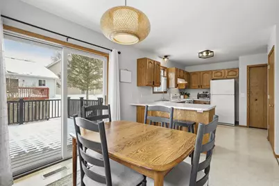 5121 Ridge Oak Drive, Madison, WI 53704 - Photo 2