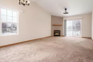 2530 Edgewood Dr, Beloit, WI 53511 - Photo 6