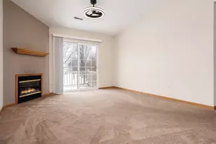 2530 Edgewood Dr, Beloit, WI 53511 - Photo 8