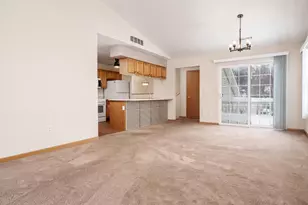 2530 Edgewood Dr, Beloit, WI 53511 - Photo 18