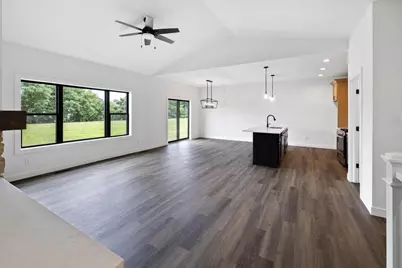 3822 N Woodbury Lane, Janesville, WI 53545 - Photo 8