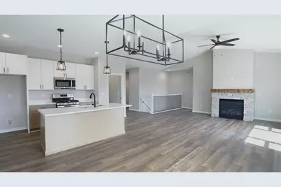 3822 N Woodbury Lane, Janesville, WI 53545 - Photo 8