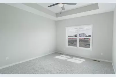 3822 N Woodbury Lane, Janesville, WI 53545 - Photo 8