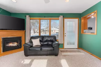 585 N Perry Parkway, Oregon, WI 53575 - Photo 8