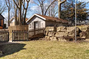 4512 Larson St, Mcfarland, WI 53558 - Photo 34