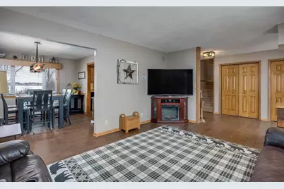 2414 W Avalon Road, Janesville, WI 53546 - Photo 10