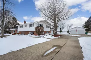 2414 W Avalon Rd, Janesville, WI 53546 - Photo 4