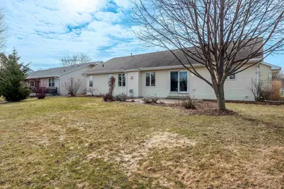 2840 Newport Avenue, Oshkosh, WI 54904 - Photo 2