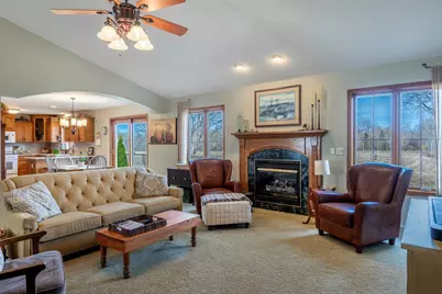 2840 Newport Avenue, Oshkosh, WI 54904 - Photo 6