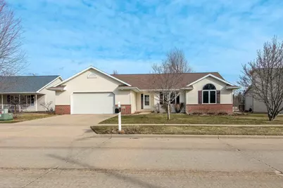 2840 Newport Avenue, Oshkosh, WI 54904 - Photo 1