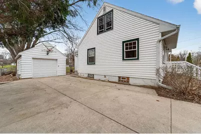 5207 Shore Acres Road, Monona, WI 53716 - Photo 32