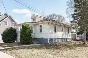 60 W Cotton St, Fond du Lac, WI 54935 - Photo 2