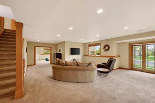 325 Breckenridge Rd, Verona, WI 53593 - Photo 6