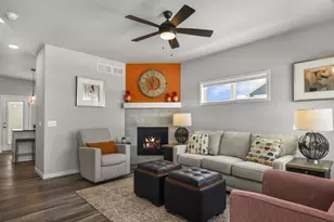 2812 Frisee Dr, Fitchburg, WI 53711 - Photo 4