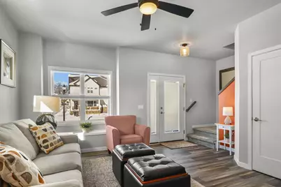 2812 Frisee Drive, Fitchburg, WI 53711 - Photo 6