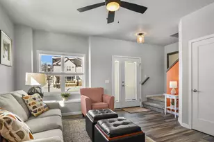 2812 Frisee Dr, Fitchburg, WI 53711 - Photo 6