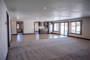 W5698 Westwater Cir, New Lisbon, WI 53950 - Photo 32