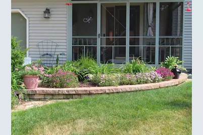 E10471 Pine Circle, Prairie Du Sac, WI 53578 - Photo 6