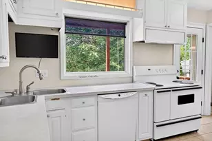 801 14th Ave, Monroe, WI 53566 - Photo 26