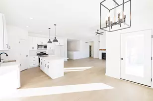 3810 N Woodbury Ln, Janesville, WI 53545 - Photo 8