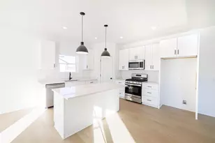 3810 N Woodbury Ln, Janesville, WI 53545 - Photo 4