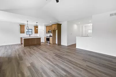 3810 N Woodbury Lane, Janesville, WI 53545 - Photo 8